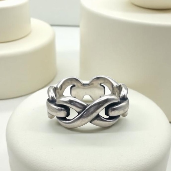 Retired James Avery 925 Sterling Silver Chunky Infinity Ring Size 5.5 ~ 5 1/2 - Picture 2 of 11